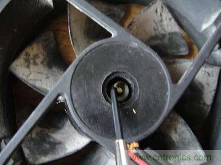 想減少電費嗎？DIY一個迷你風力發(fā)電機吧