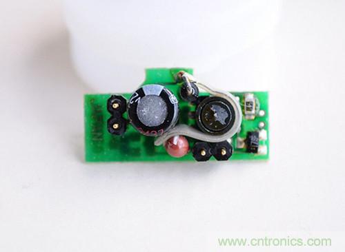 【拆解】走進(jìn)傳呼時(shí)代，天價(jià)傳呼機(jī)拆解探奇