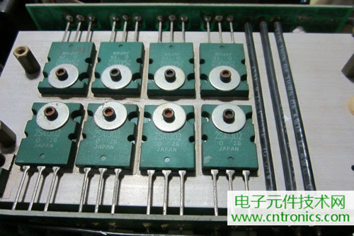 用料很給力！專業(yè)后級(jí)功放美國(guó)高峰FA1201拆解