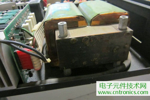 用料很給力！專業(yè)后級(jí)功放美國(guó)高峰FA1201拆解