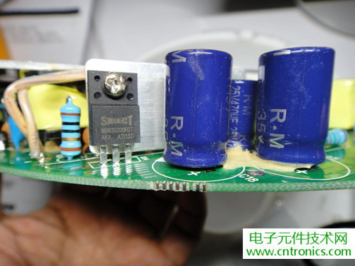 高端大氣上檔次！智能遙控調(diào)光LED吸頂燈拆解