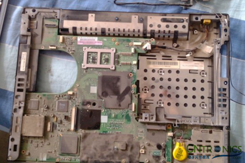 創(chuàng)意DIY：將筆記本大卸八塊做成臺(tái)式機(jī)！