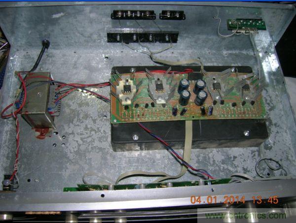 巧奪天工！大神利用山寨功放為高性價比逆變器"穿新衣"