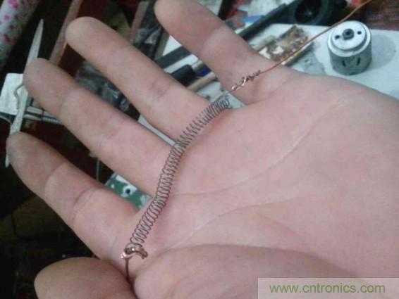 利用廢品制作熱風(fēng)槍！