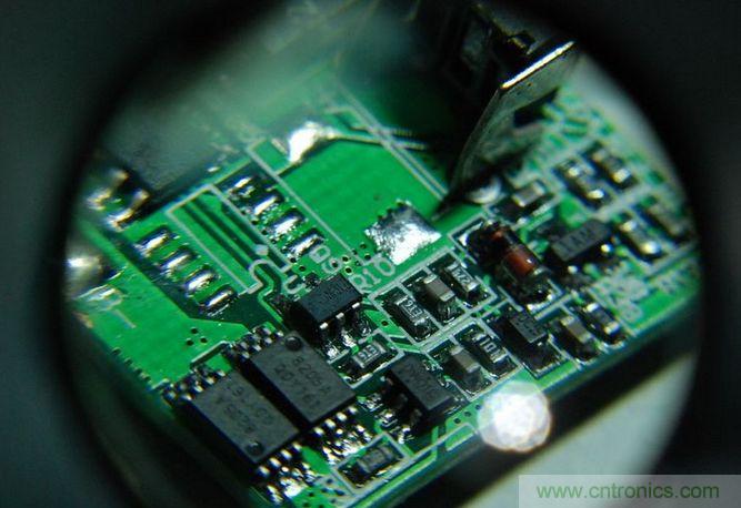 圖文并茂！移動(dòng)電源升壓效率大檢測(cè)