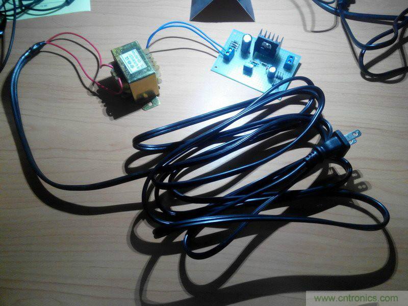 網友分享:DIY一個LM317 可調穩(wěn)壓電源