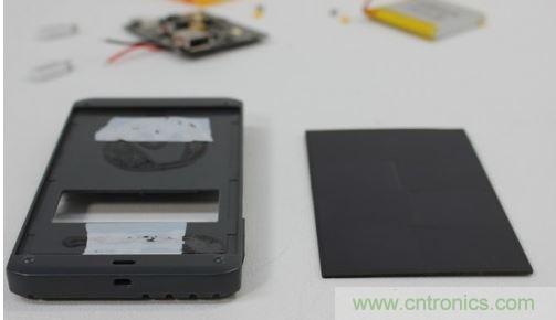 第九步&mdash;&mdash;取出出太陽(yáng)能電池板