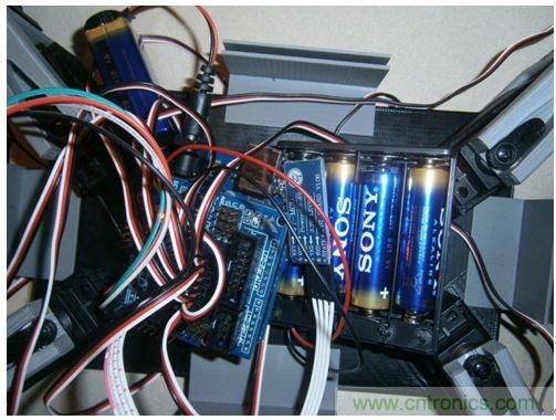 想要DIY一個會打招呼的超萌機(jī)器人嗎？猛戳這里