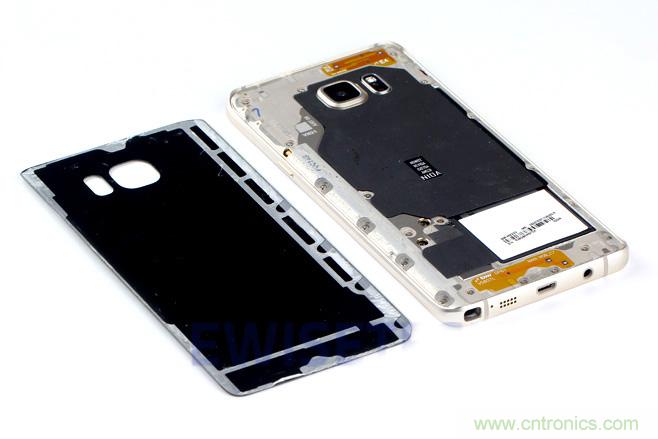 Galaxy Note5拆解，與S系列差距日漸模糊
