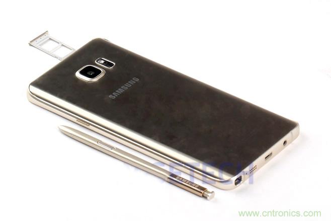 Galaxy Note5拆解，與S系列差距日漸模糊