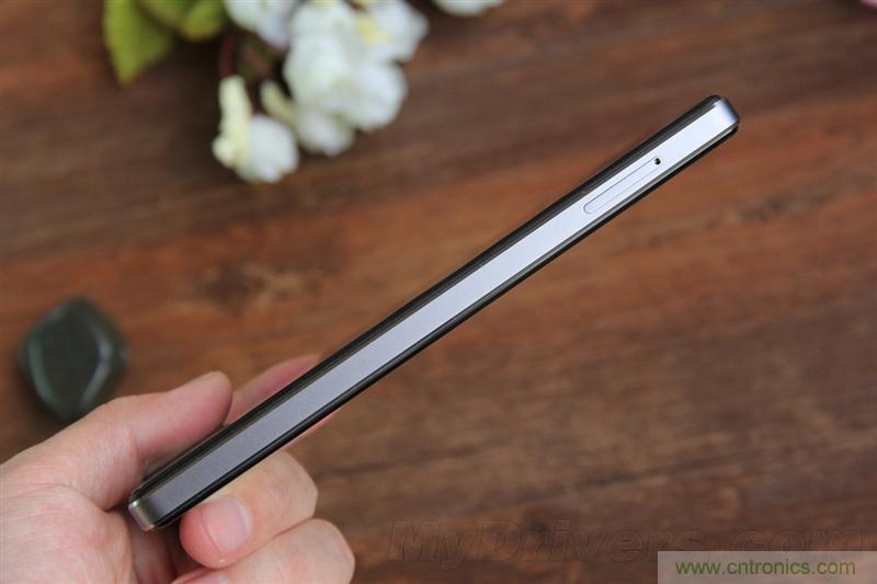 無邊框的 nubia Z9 ，一款既有驚喜，又有驚艷的智能手機