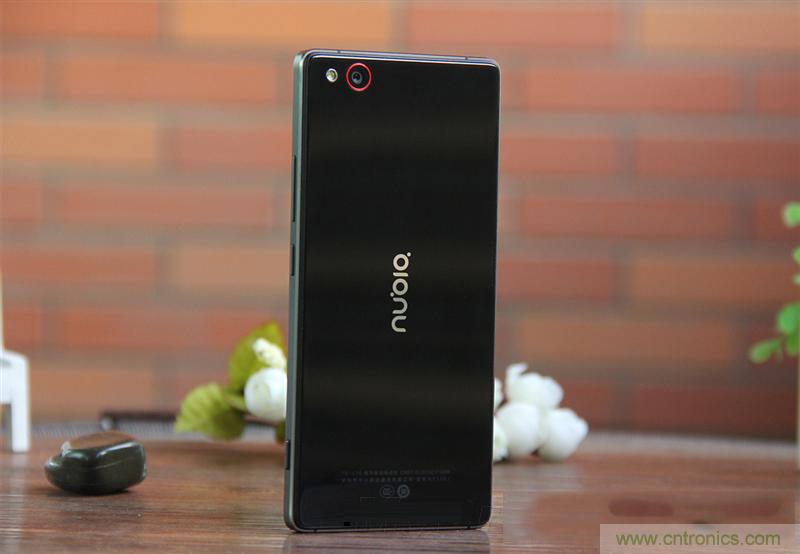 無邊框的 nubia Z9 ，一款既有驚喜，又有驚艷的智能手機