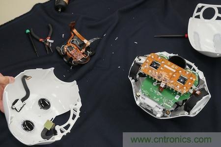 拆解筆記本不過癮，那就來拆拆日本情感機器人吧！