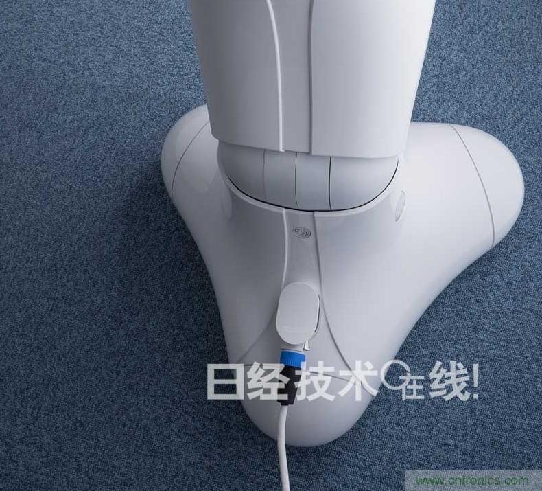 拆解筆記本不過癮，那就來拆拆日本情感機器人吧！