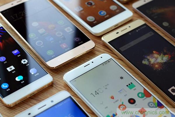 2015年9款千元智能手機(jī)橫評(píng)：誰(shuí)才是紅海霸主？