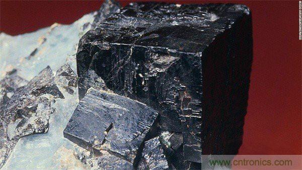 此光伏電池腦洞大開，黑科技逆襲成黑馬