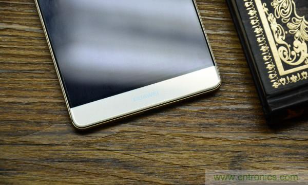 新旗艦Mate 8全評測：橫空出世！能否延續(xù)一機(jī)難求？