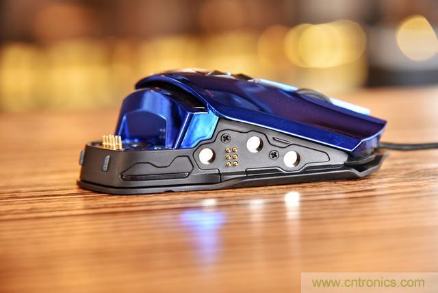 左手寫愛，右手寫他&mdash;&mdash;從此鍵盤鼠標不分家！