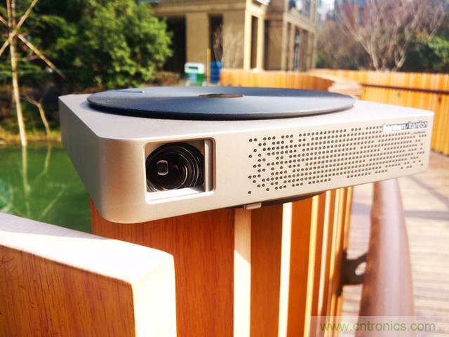 無屏電視時代已然來臨，客廳你做好準(zhǔn)備了嗎？