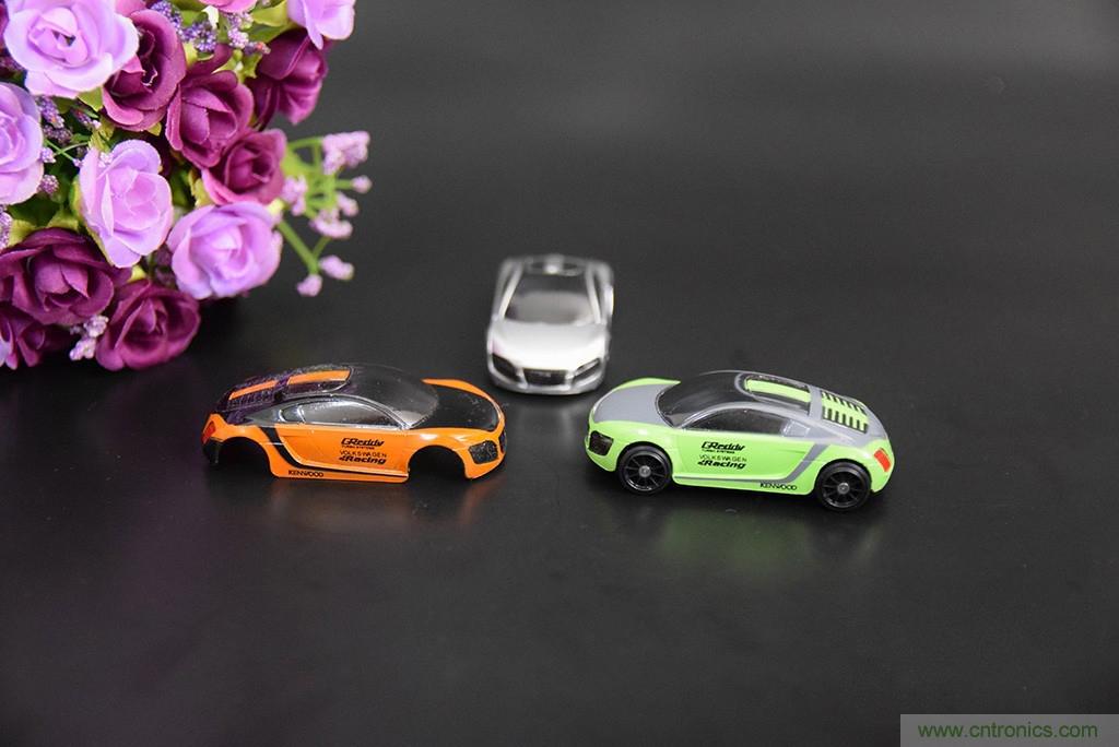 虛擬與現(xiàn)實相結(jié)合的飛車游戲，讓你體驗速度與激情的碰撞！