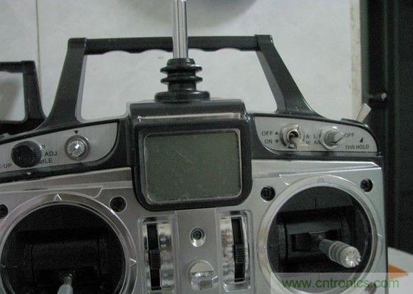 無人機 DIY 制作全過程，酷得不要不要的！