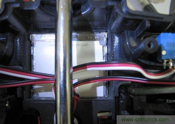 無人機 DIY 制作全過程，酷得不要不要的！