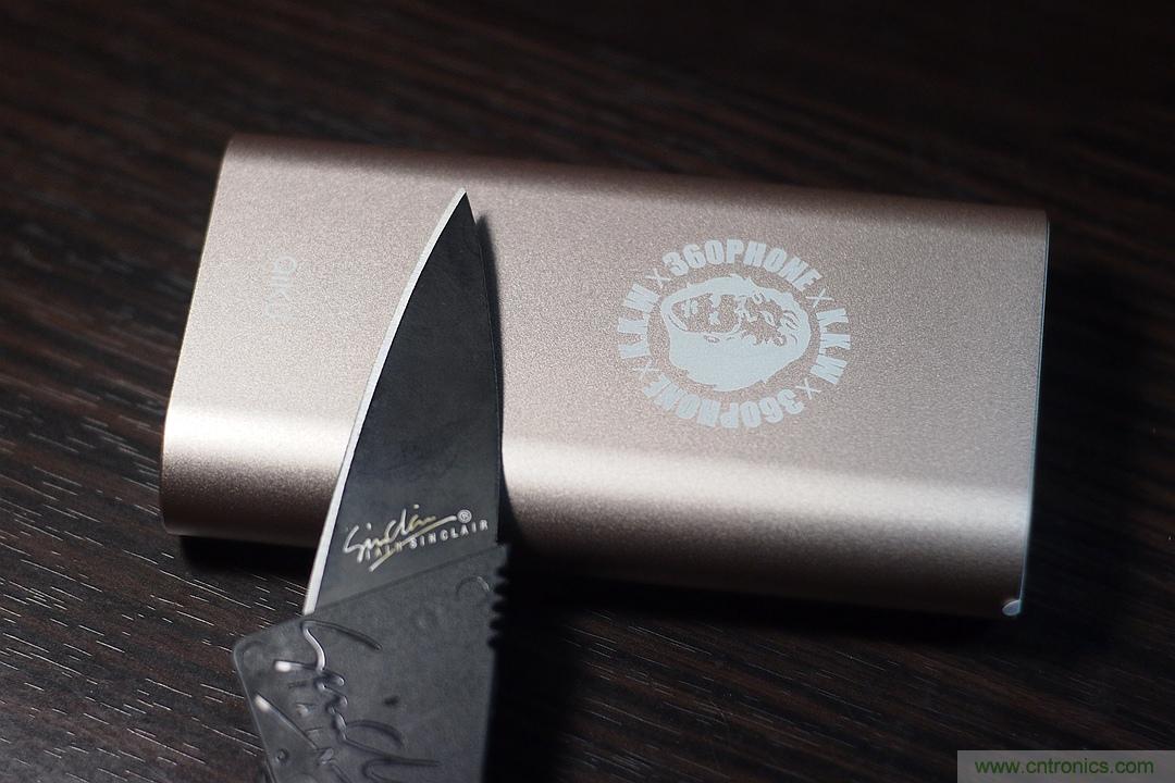 移動電源也玩雙引擎？快到你想象不到