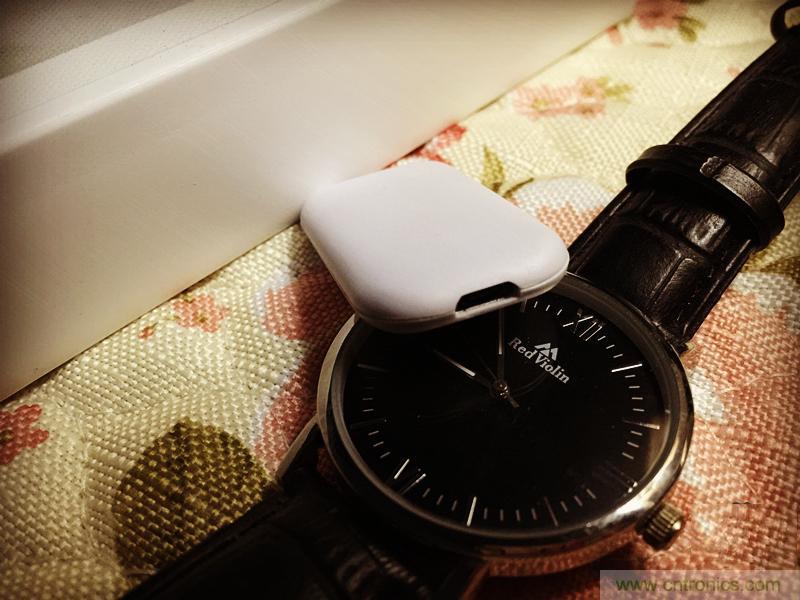 &ldquo;雙享號(hào)&rdquo;讓 iPhone 實(shí)現(xiàn)雙卡雙待，So easy！