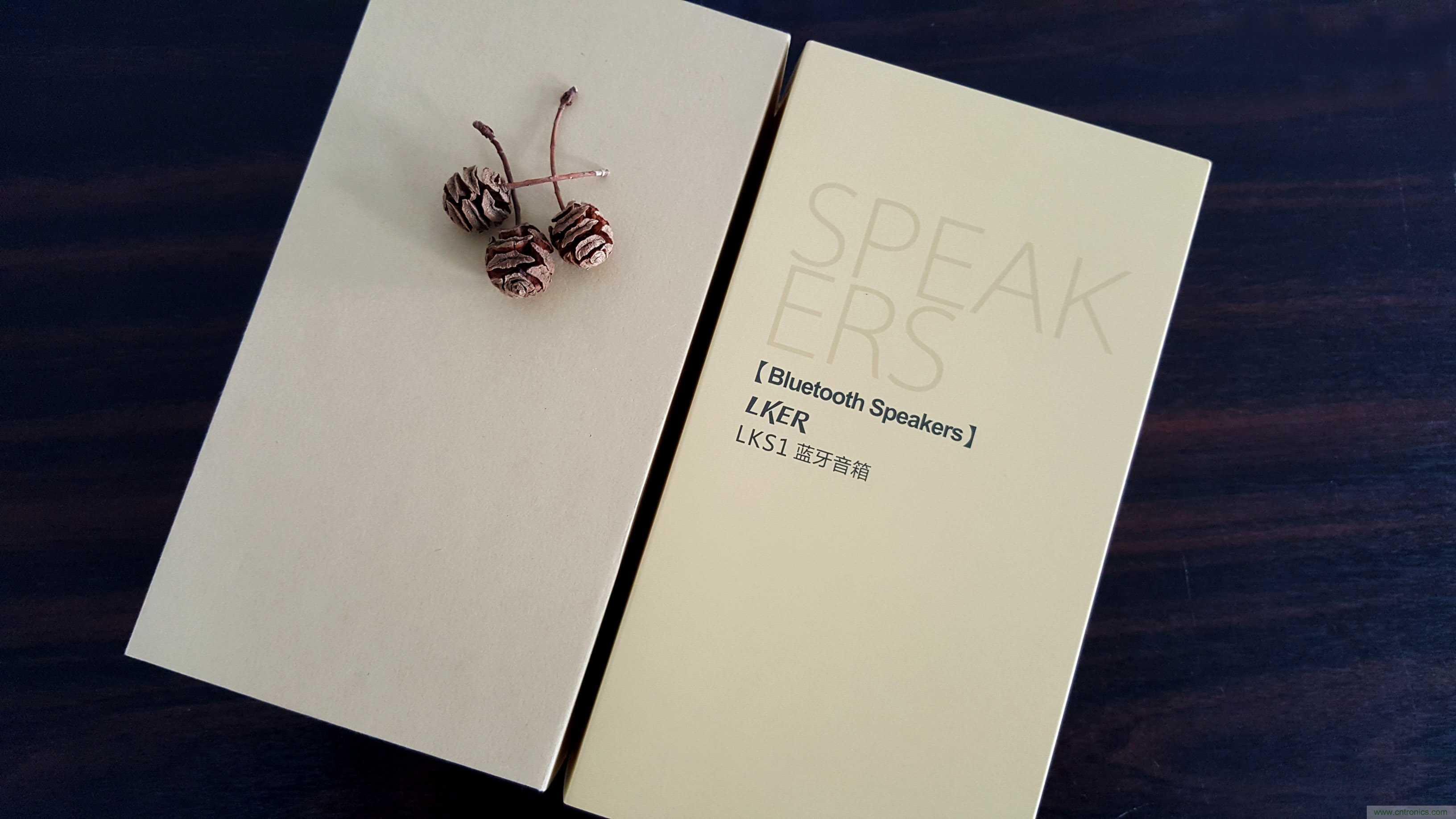 搞怪&ldquo;美人魚&rdquo;盡享靈克藍(lán)牙音箱的天籟之音！