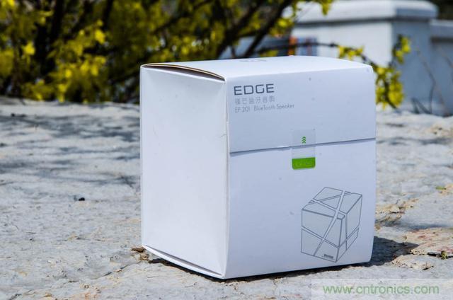 洛斐創(chuàng)意藍(lán)牙音箱，光與建筑點(diǎn)綴生活