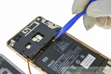 小米手機4S超詳細拆解:內(nèi)外硬件大升級