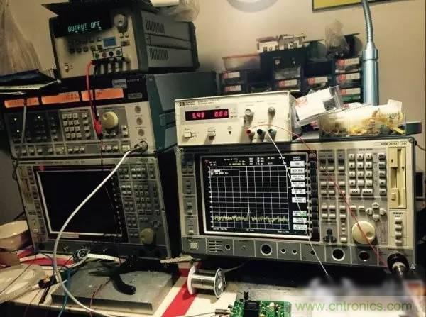 想看大牛是如何DIY射頻功放的嗎？