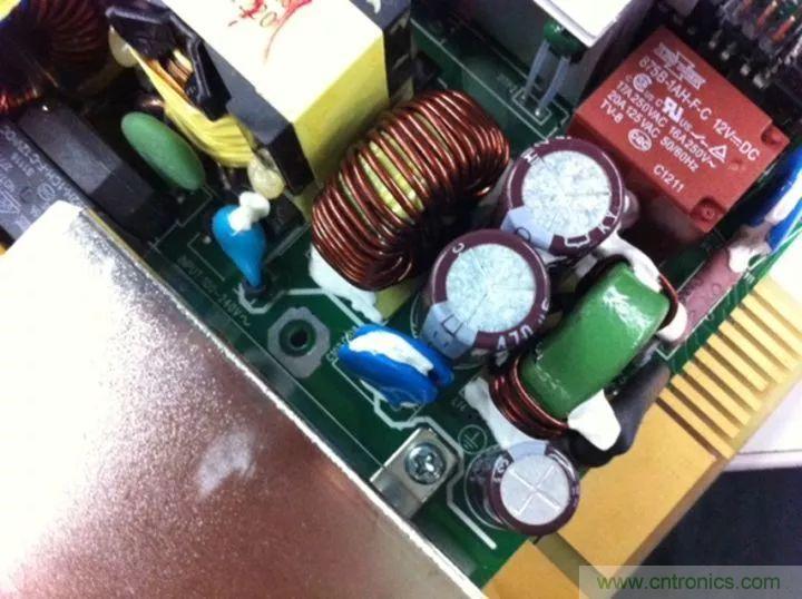 了解電容，讀這一篇就夠了