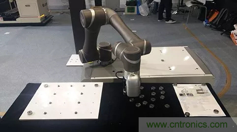 &ldquo;互聯(lián)網(wǎng)+&rdquo;博覽會&mdash;助力智能機(jī)器人發(fā)展，實(shí)現(xiàn)智能制造