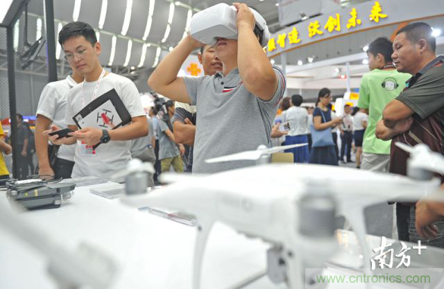 打破傳統(tǒng)模式極限，探路人工智能讓數(shù)據(jù)&ldquo;自我學(xué)習(xí)&rdquo;