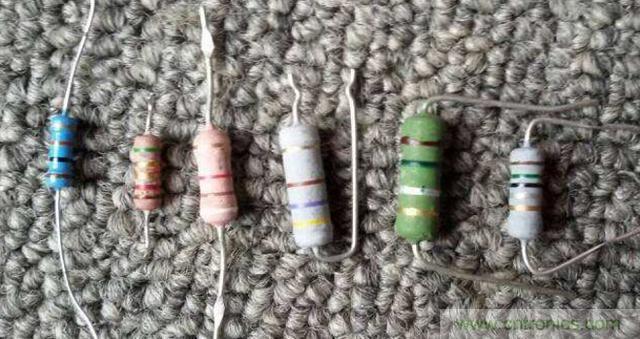 電阻器在電動(dòng)機(jī)實(shí)現(xiàn)降壓和限流起到什么作用？